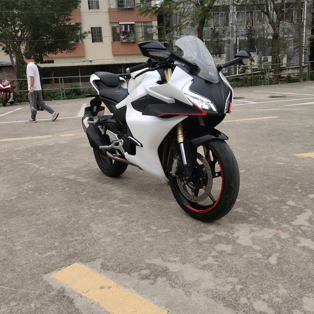 拉香蕉的奥德彪