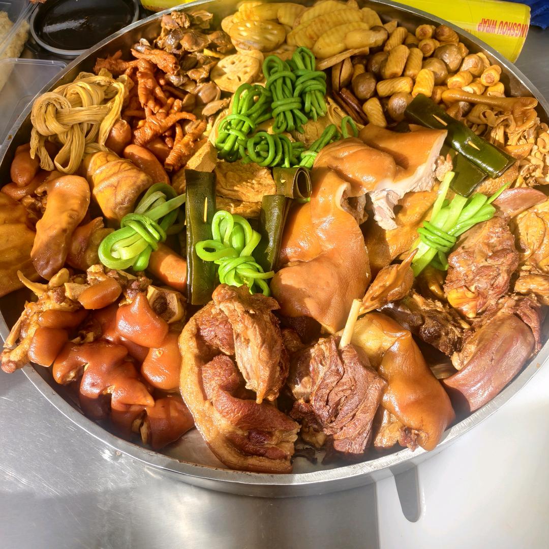 卖🐷头肉的后姐姐