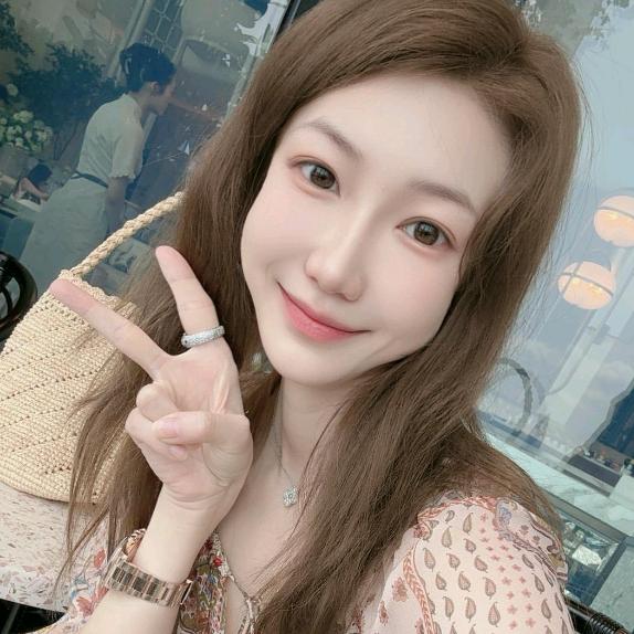 美美私服（爆款穿搭分享）