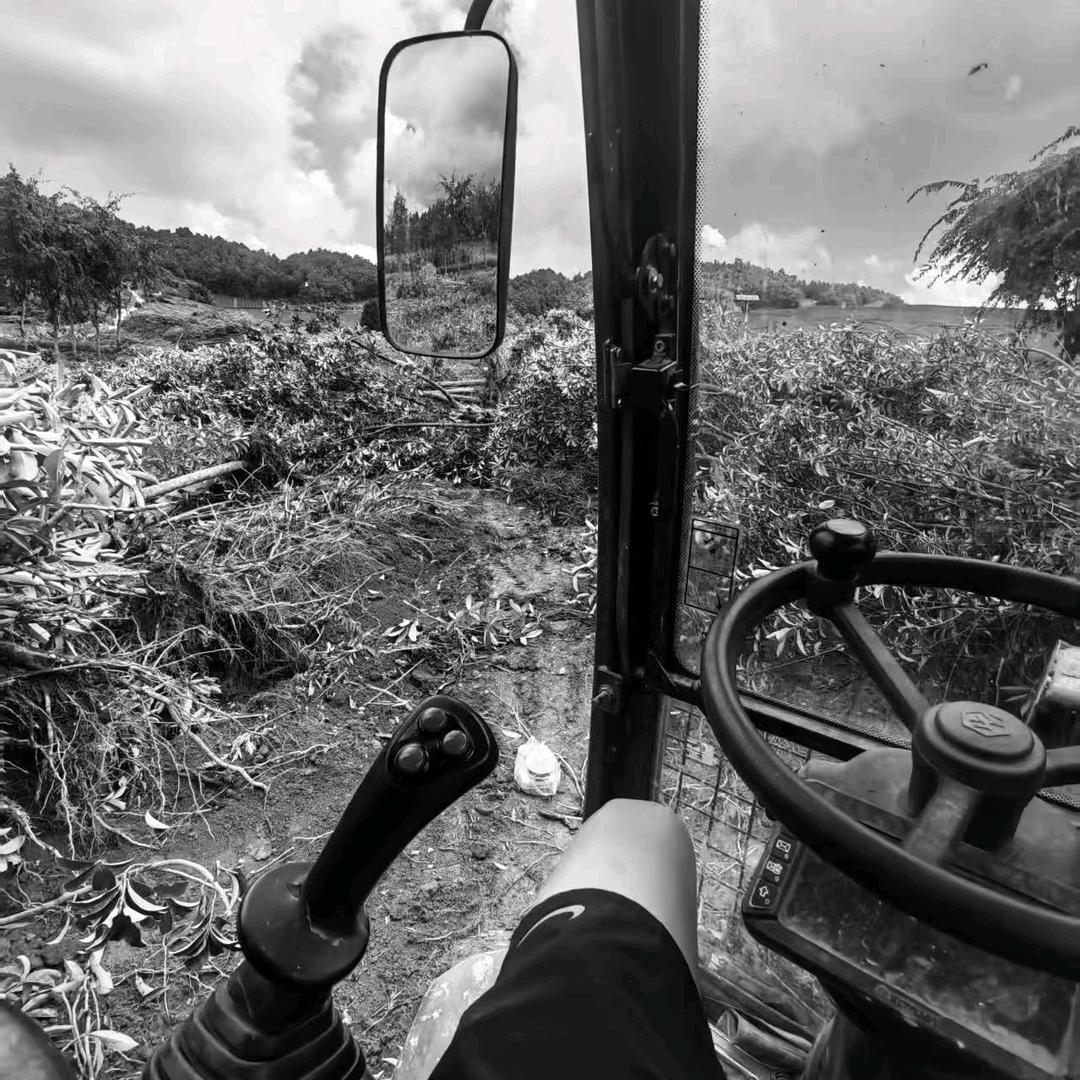 云H🇨🇳挖不满