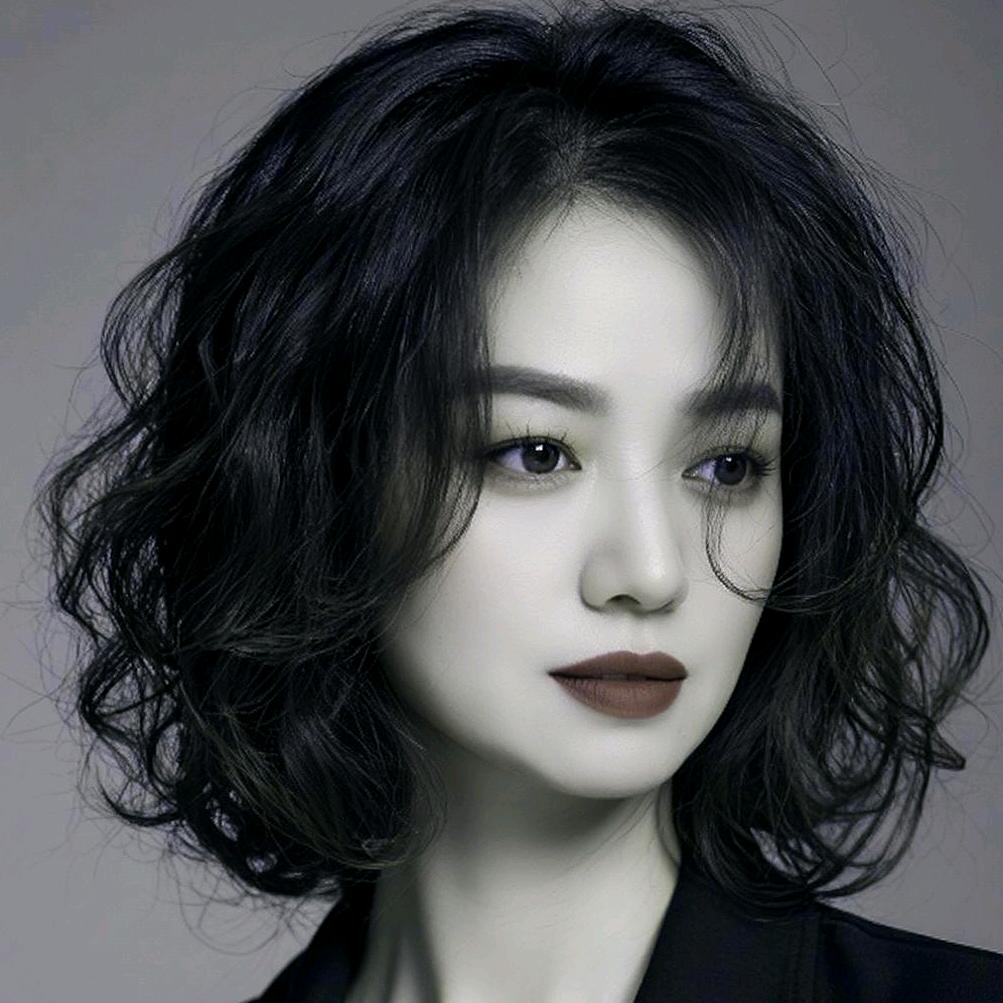 卖手机的小姐姐