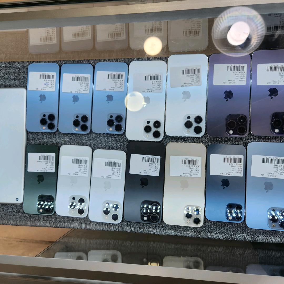 三行通讯二手手机新机保定店
