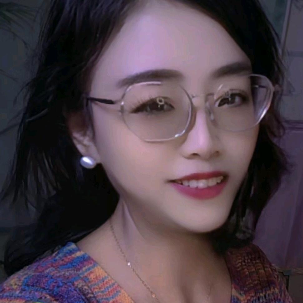 娜娜，每早8点40
