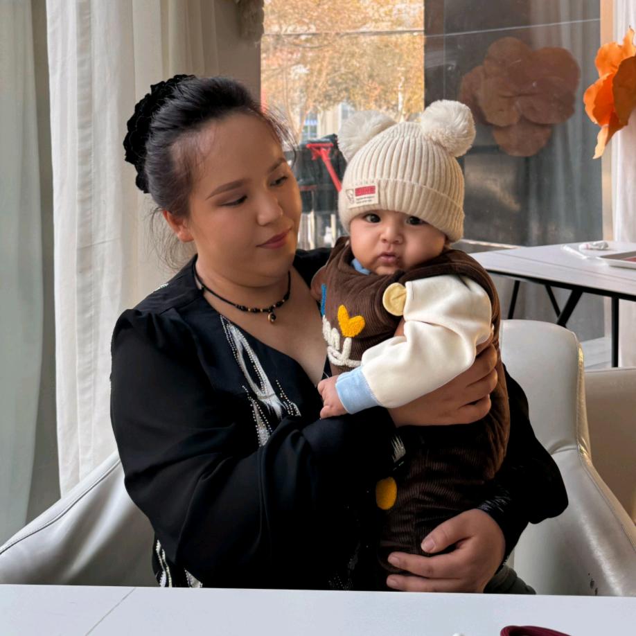 阿孜古力(哺乳期宝妈）🧚‍♀️