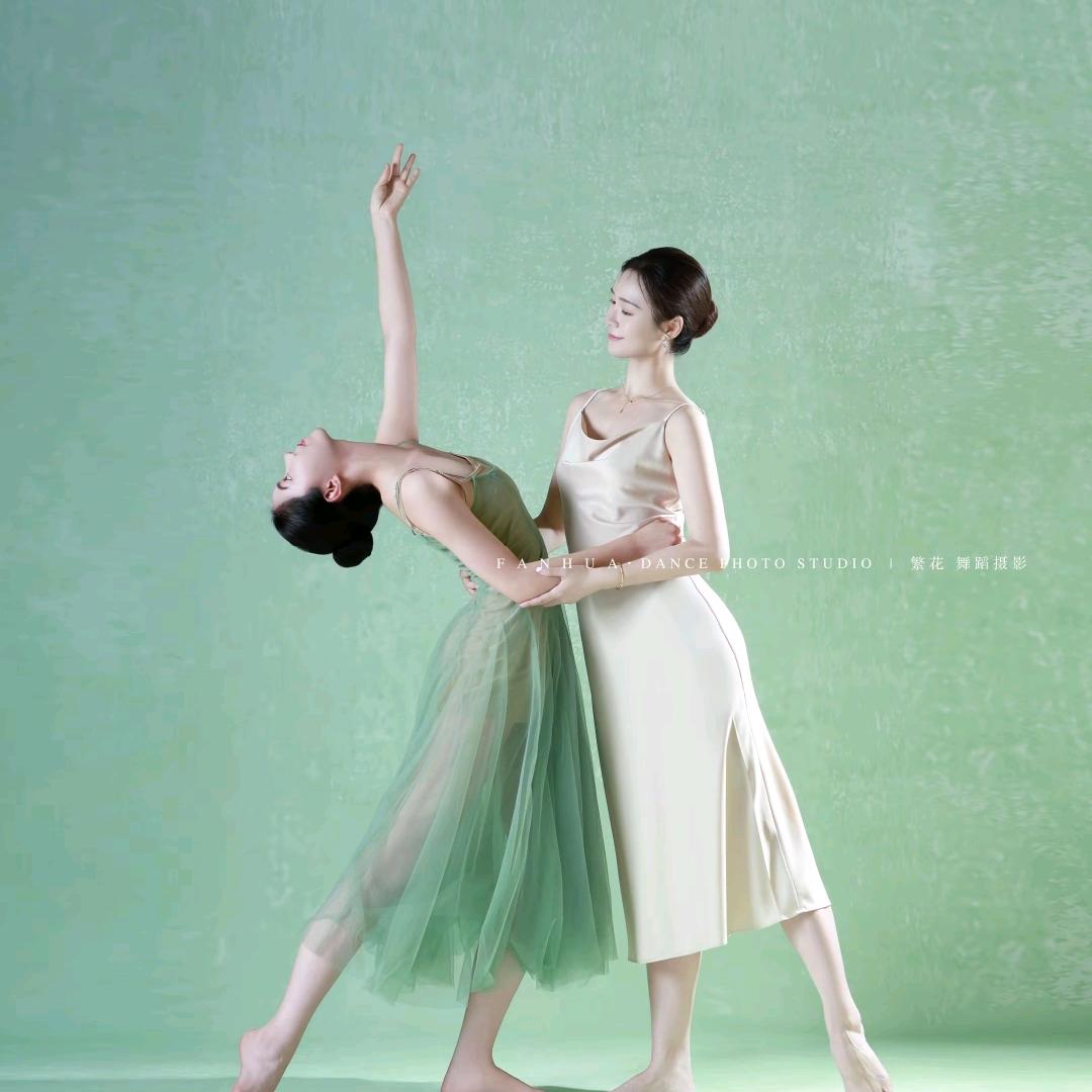 华翎舞蹈总部报名处