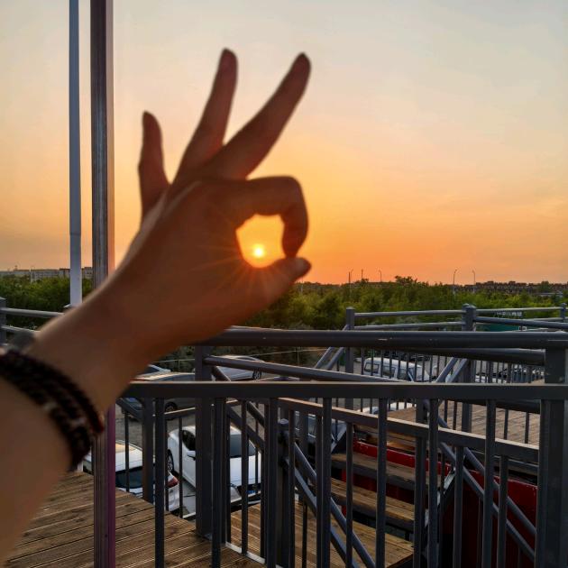 哈密伊人美.美容院（八方来财）