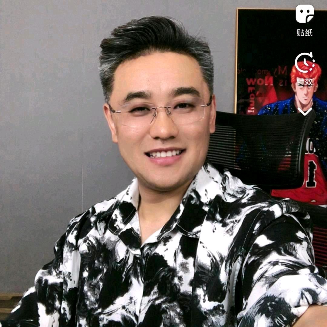李先生.（打不过福建程青青）