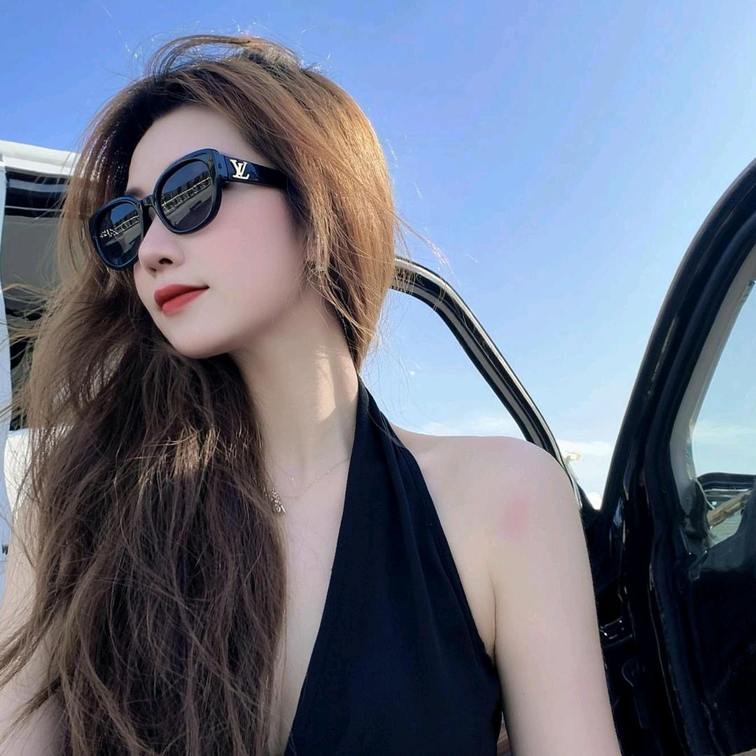 致敬家具潘小姐