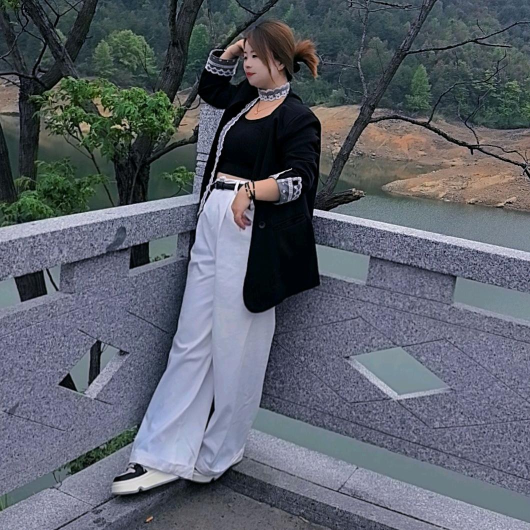 ღℒᎭℯ⃝霞💕