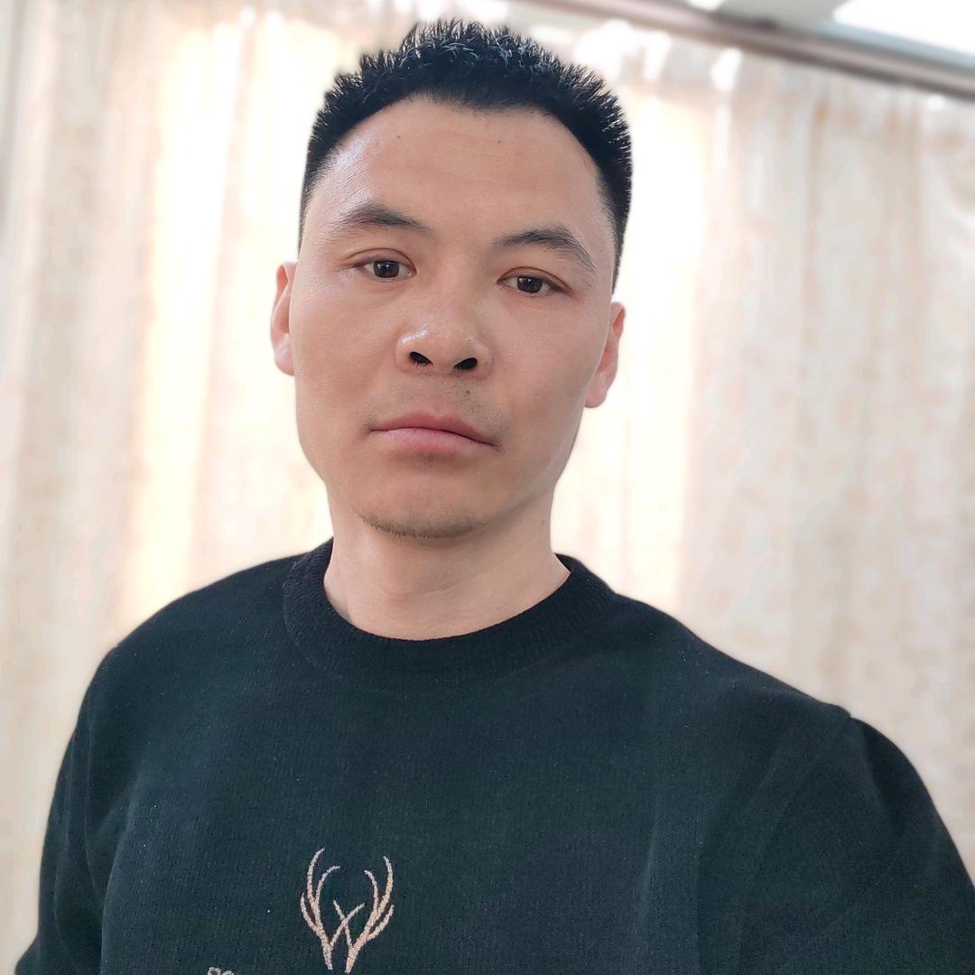 展翅翱翔