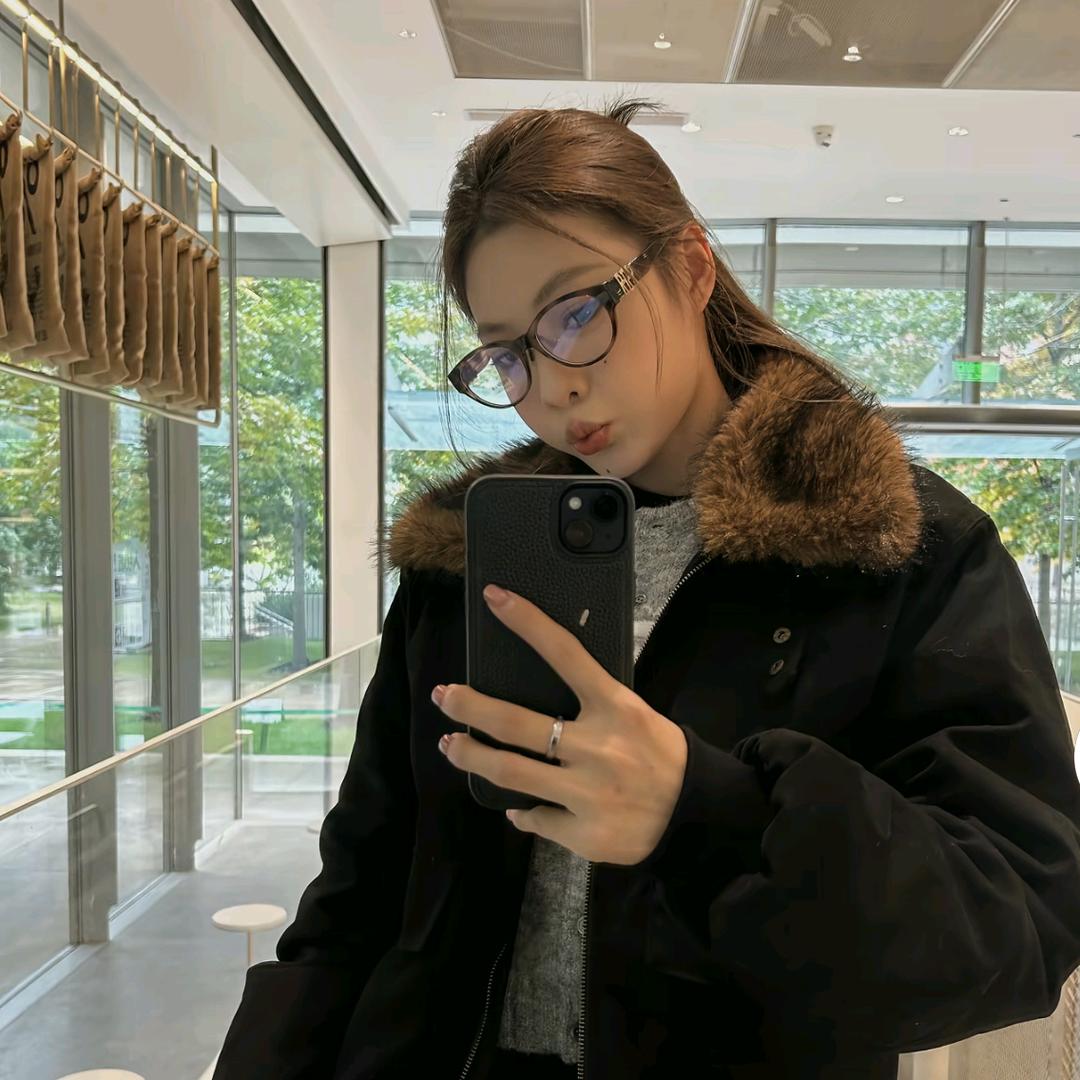 丁羊筠时尚女装