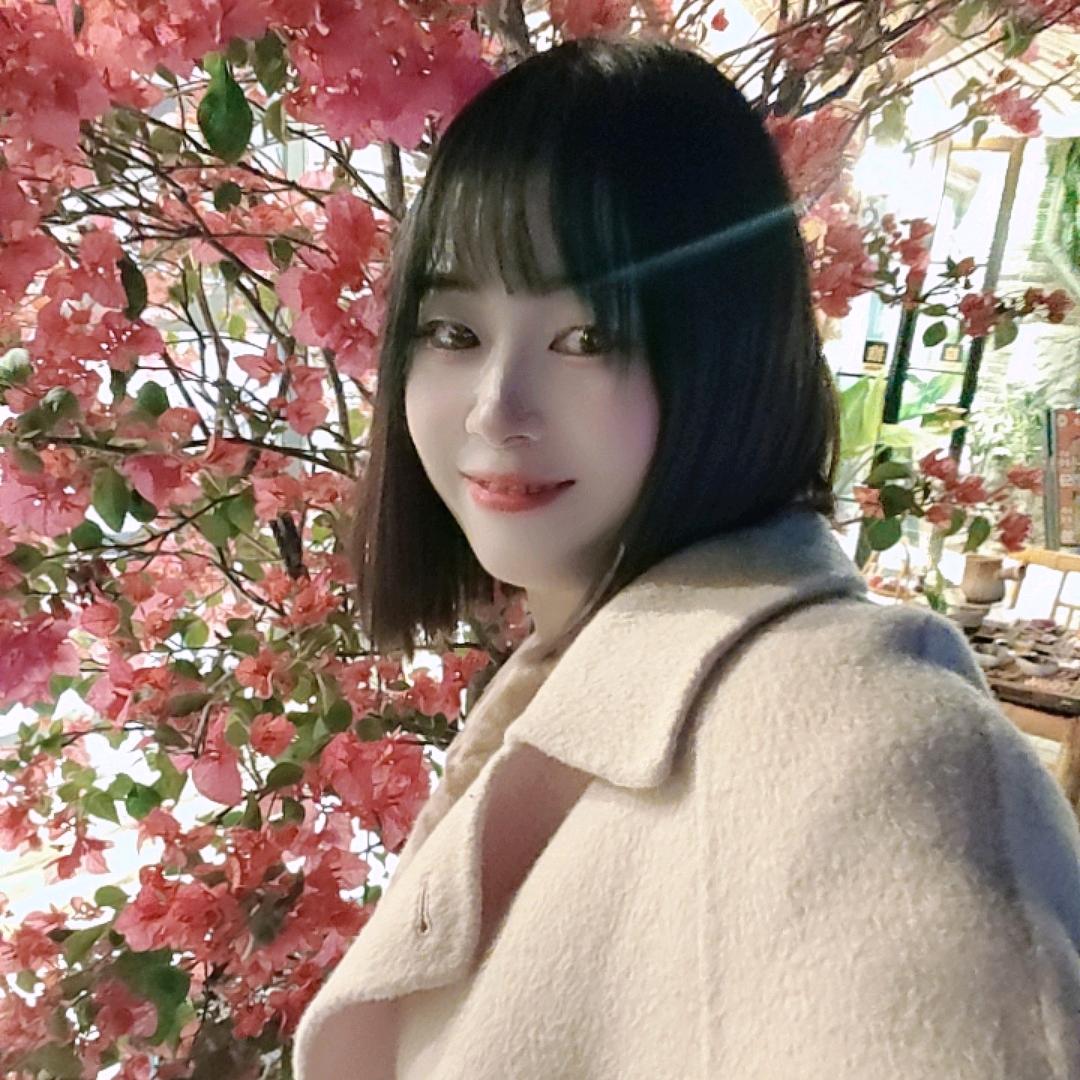 @女神y
