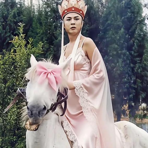 从不相信爱情！