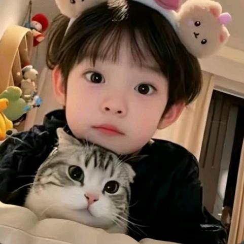 爱笑笑  ˃̶͈🐽˂̶͈