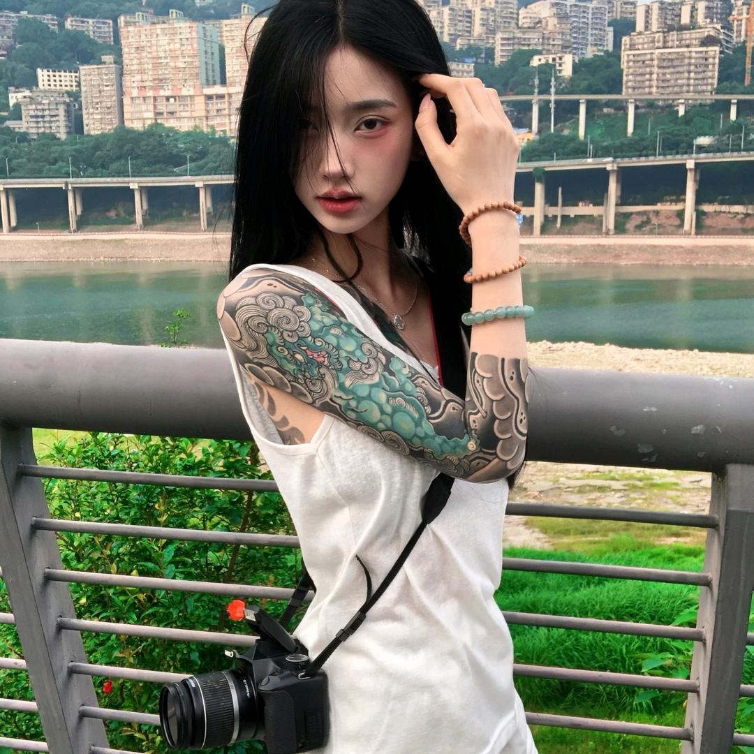 是玉不是忆