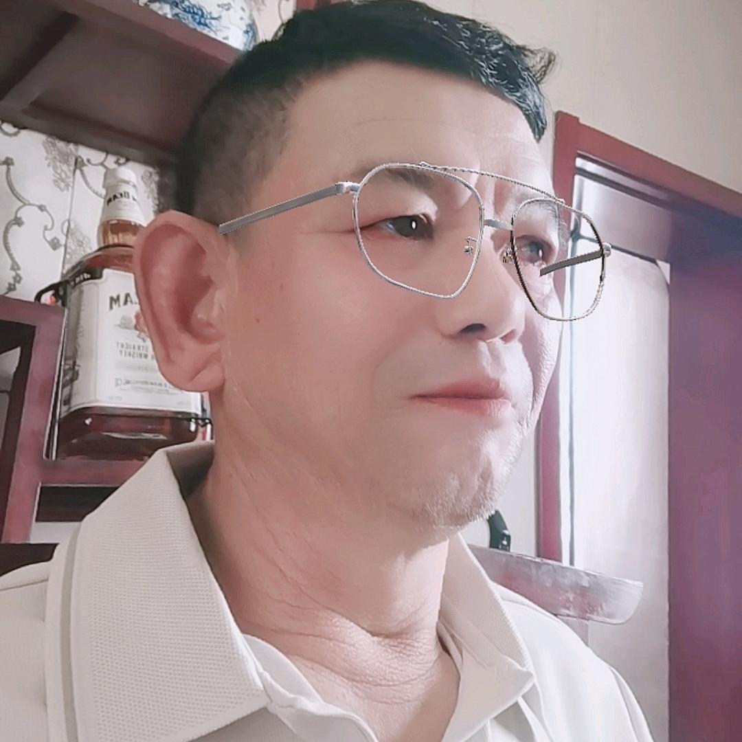 老小孩（胡春来）