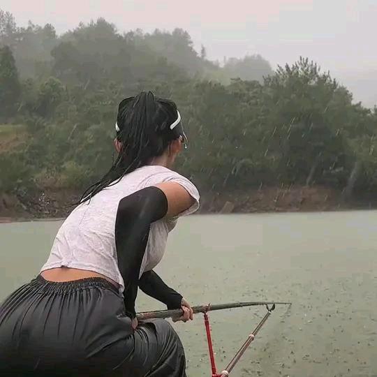 爱钓鱼的小谢