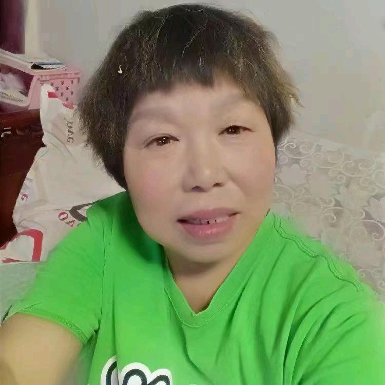 地摊姐早7点30开播