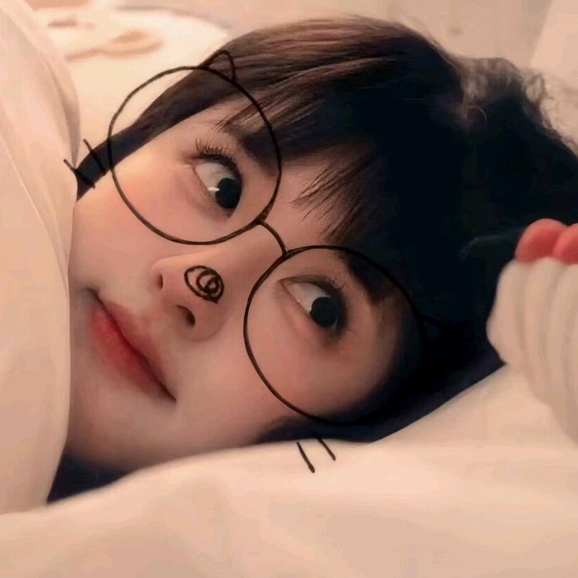 你萌你也叫露桉.