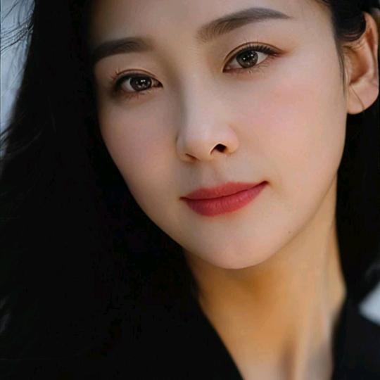 宋效美 ：贴金箔 描金