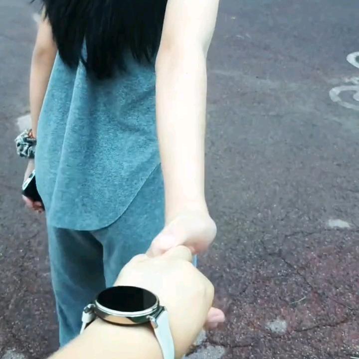 👣·C