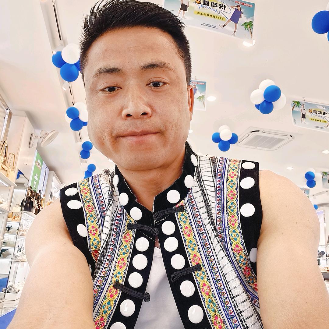 云南小二哥抖音1号