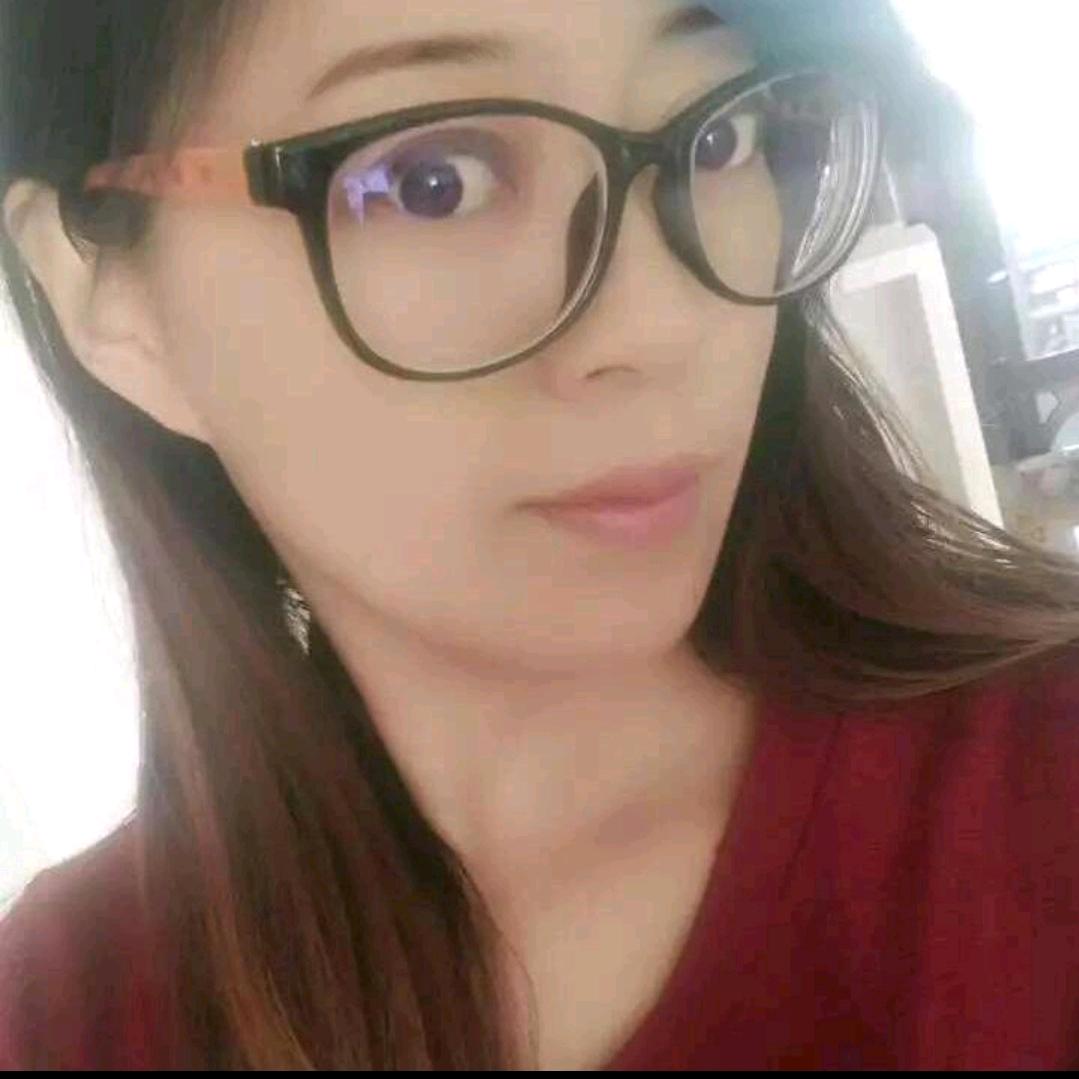 月月吖