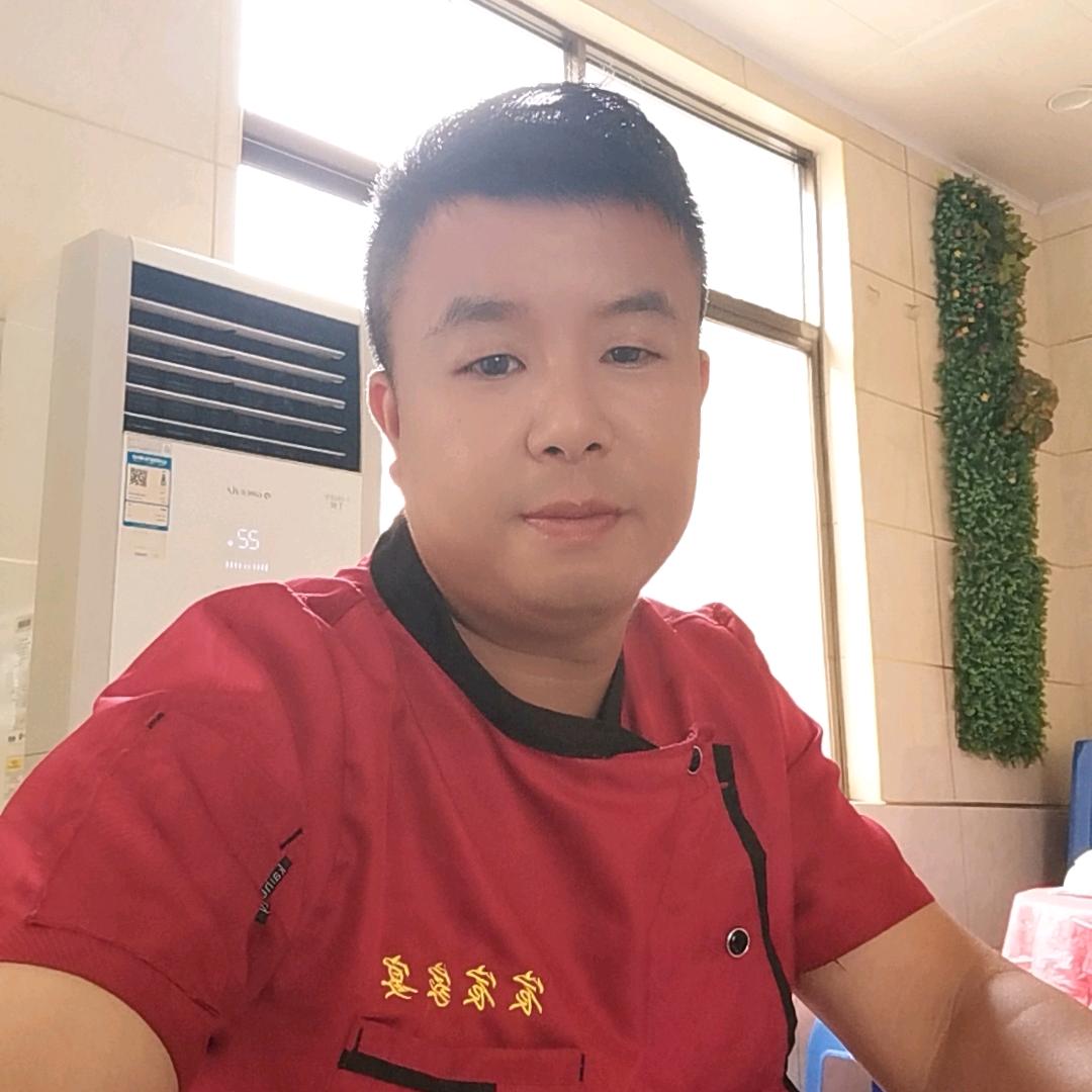 张华（宸宸家宴）