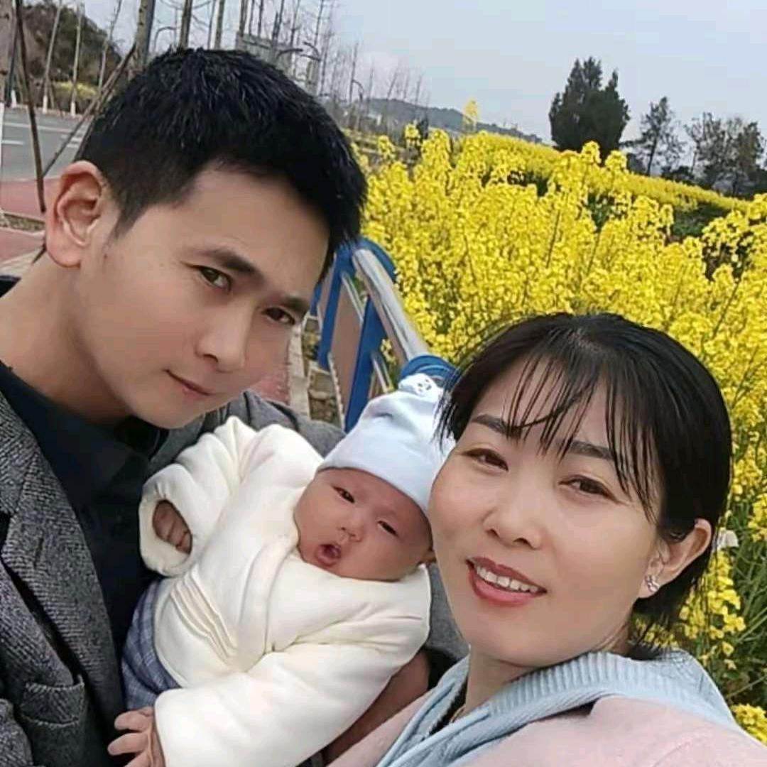 甜甜的微笑😘