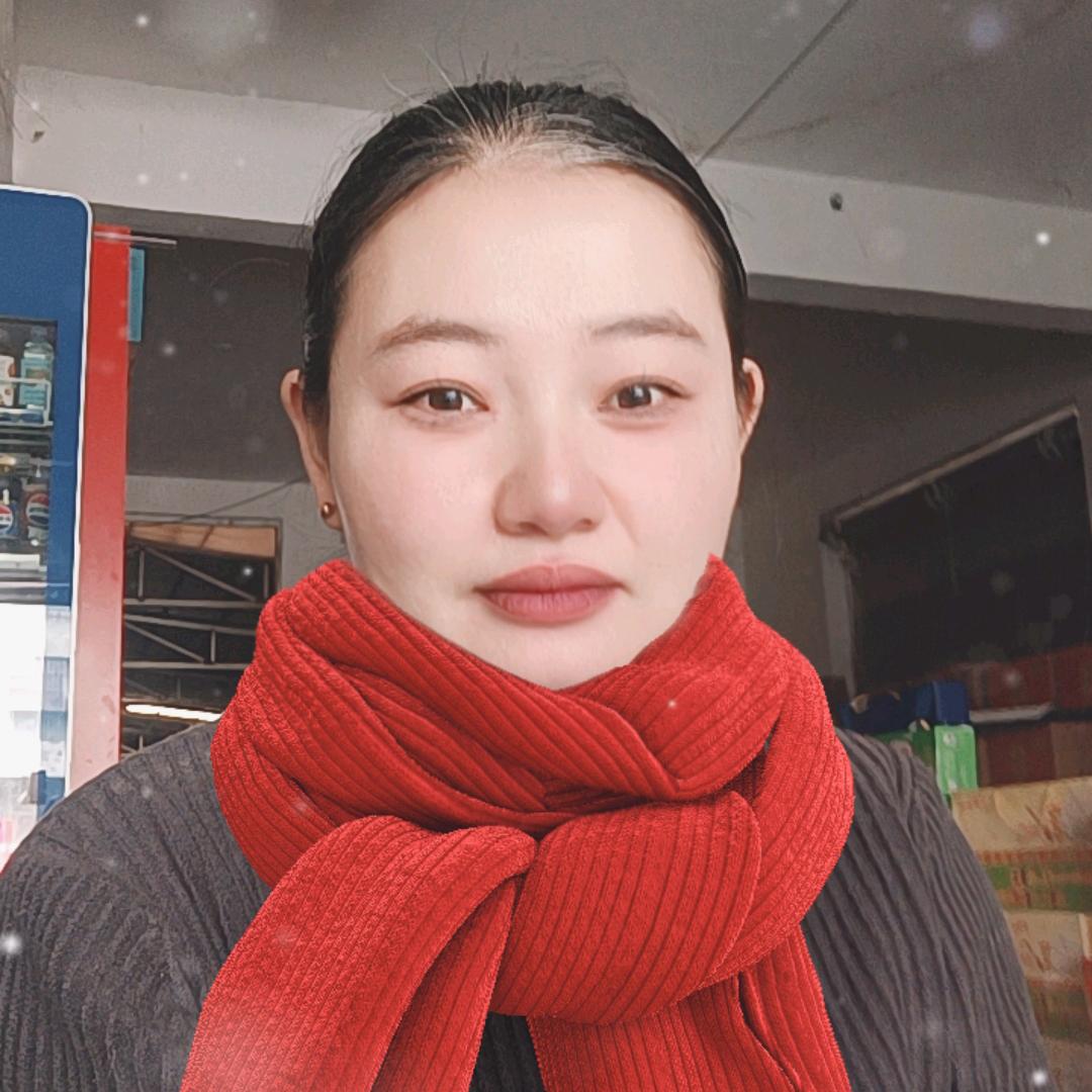 小冰爱吃冰淇淋🍦