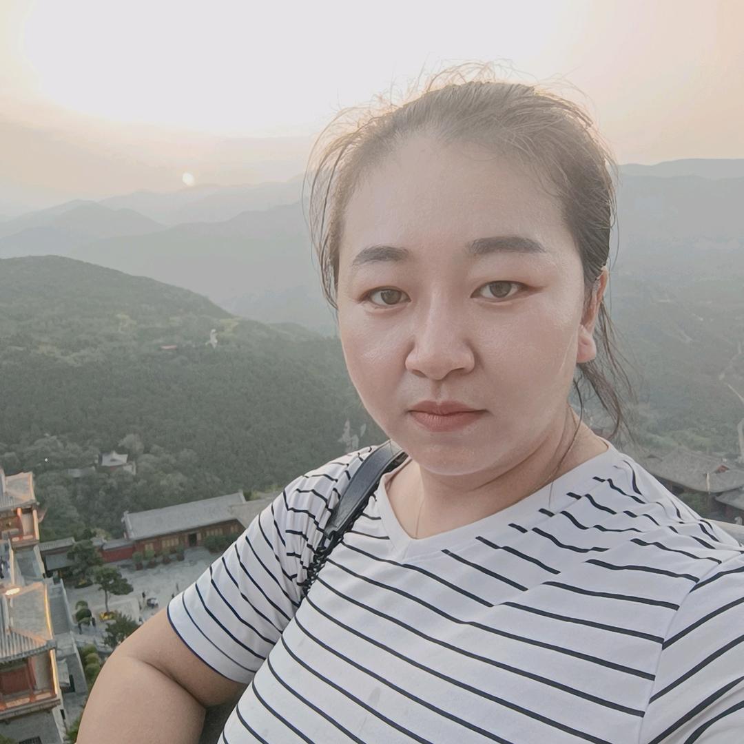 十月馨小娟老师