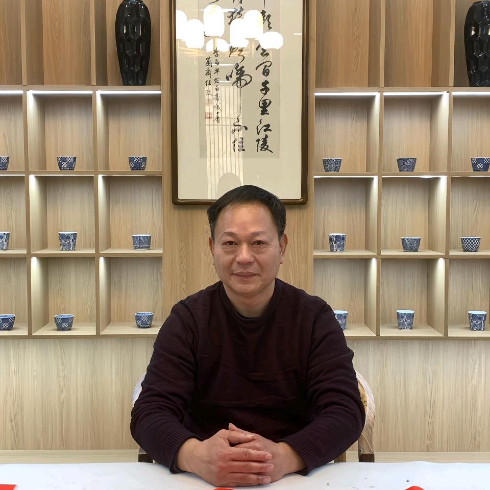 巢国生
