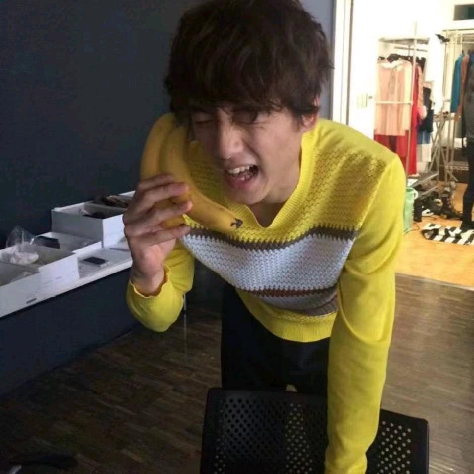 情若择错覆水难收我愿与你共济同舟