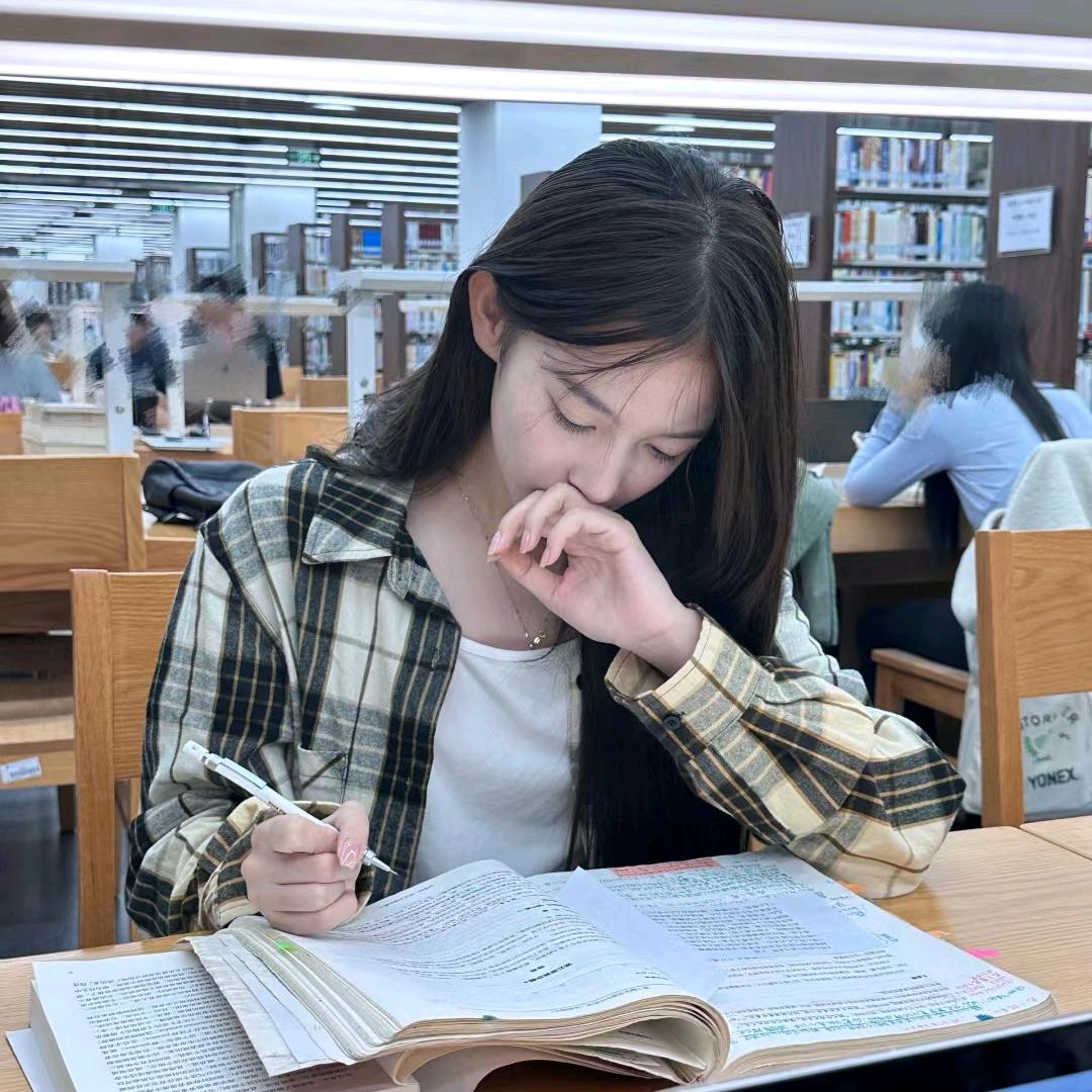 上海家教邹邹老师