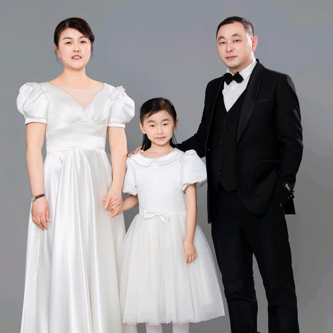 太和，草集康馨蛋糕房杨文姬。