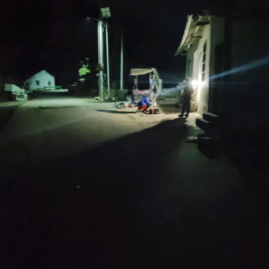 月亮湾新嶺脚下人家