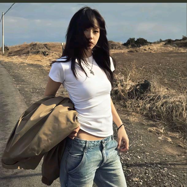 英子.