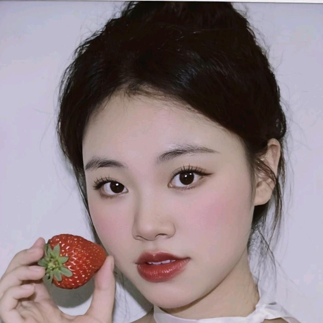 嗨😜