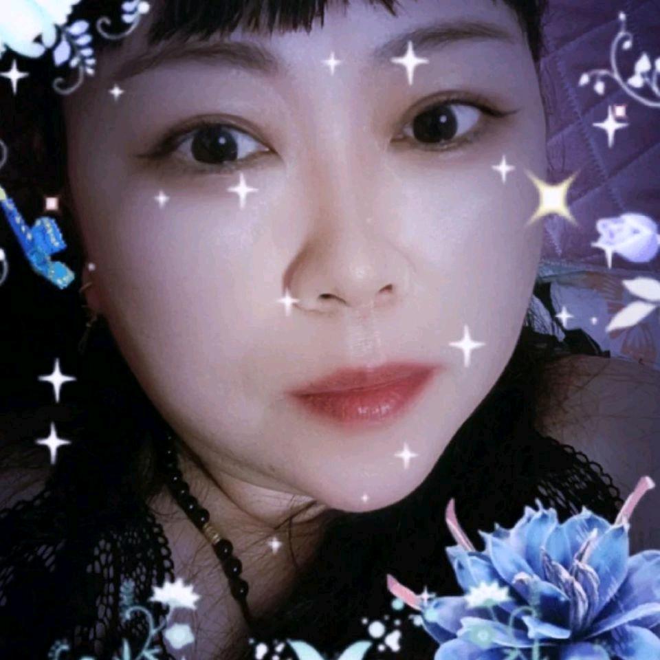 俩个孙女的奶奶