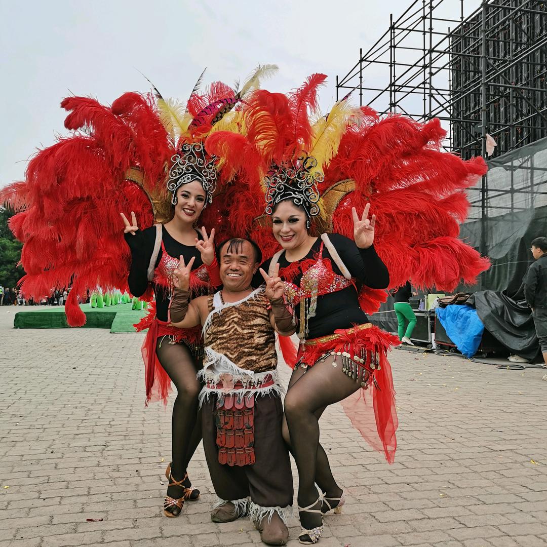 黑豆哥《砥砺前行》