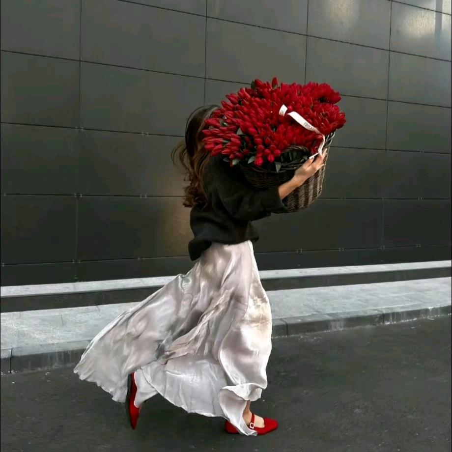 只有玫瑰盛开如玫瑰