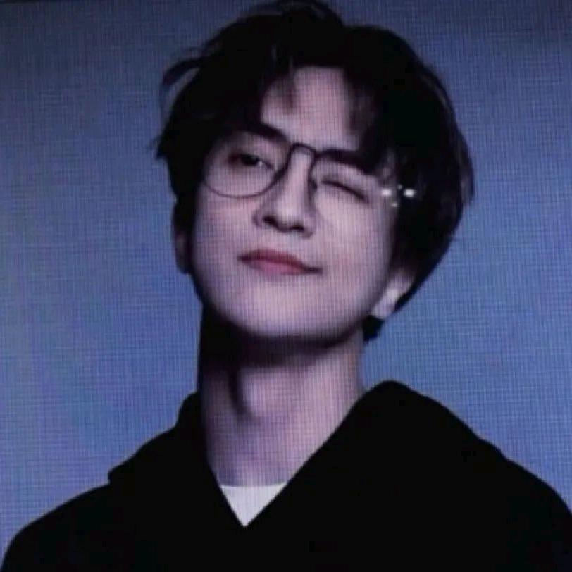 超级无敌宇宙铁手抓螺纹钢丝拌爆酱面