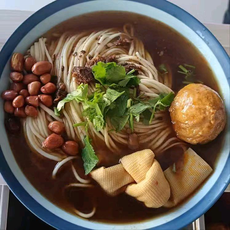 巨鹿县叁峰先生拉面