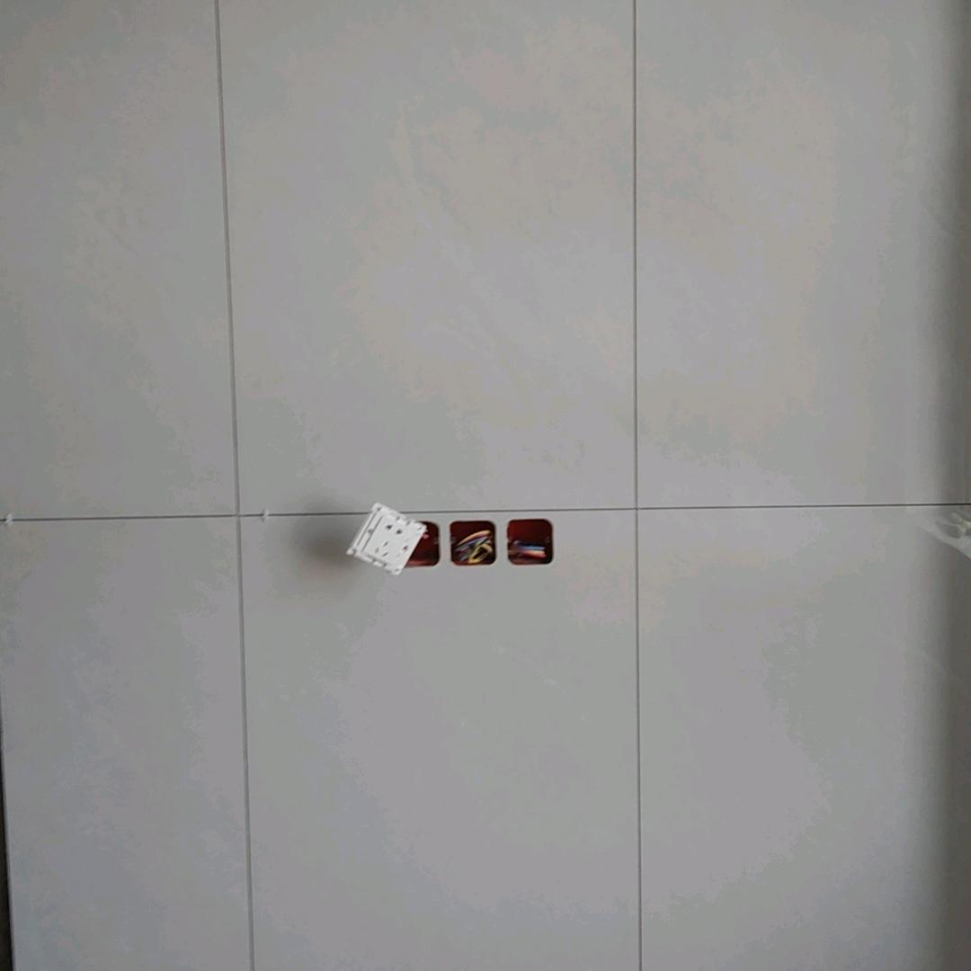 郑州90后贴砖夫妻