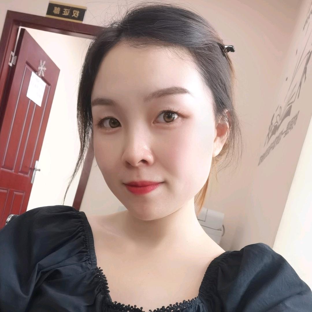 成都金融咨询—曾曾