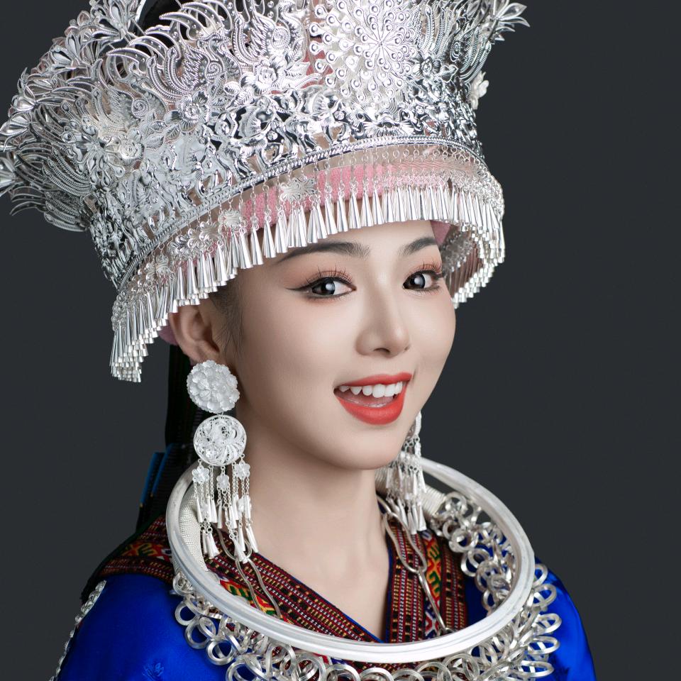 百灵苗妹