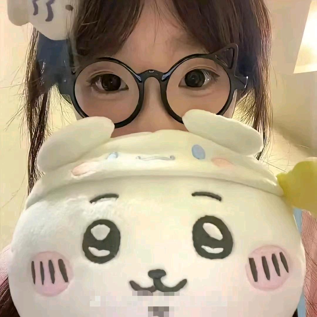 郁香香（洲区小甜妹）