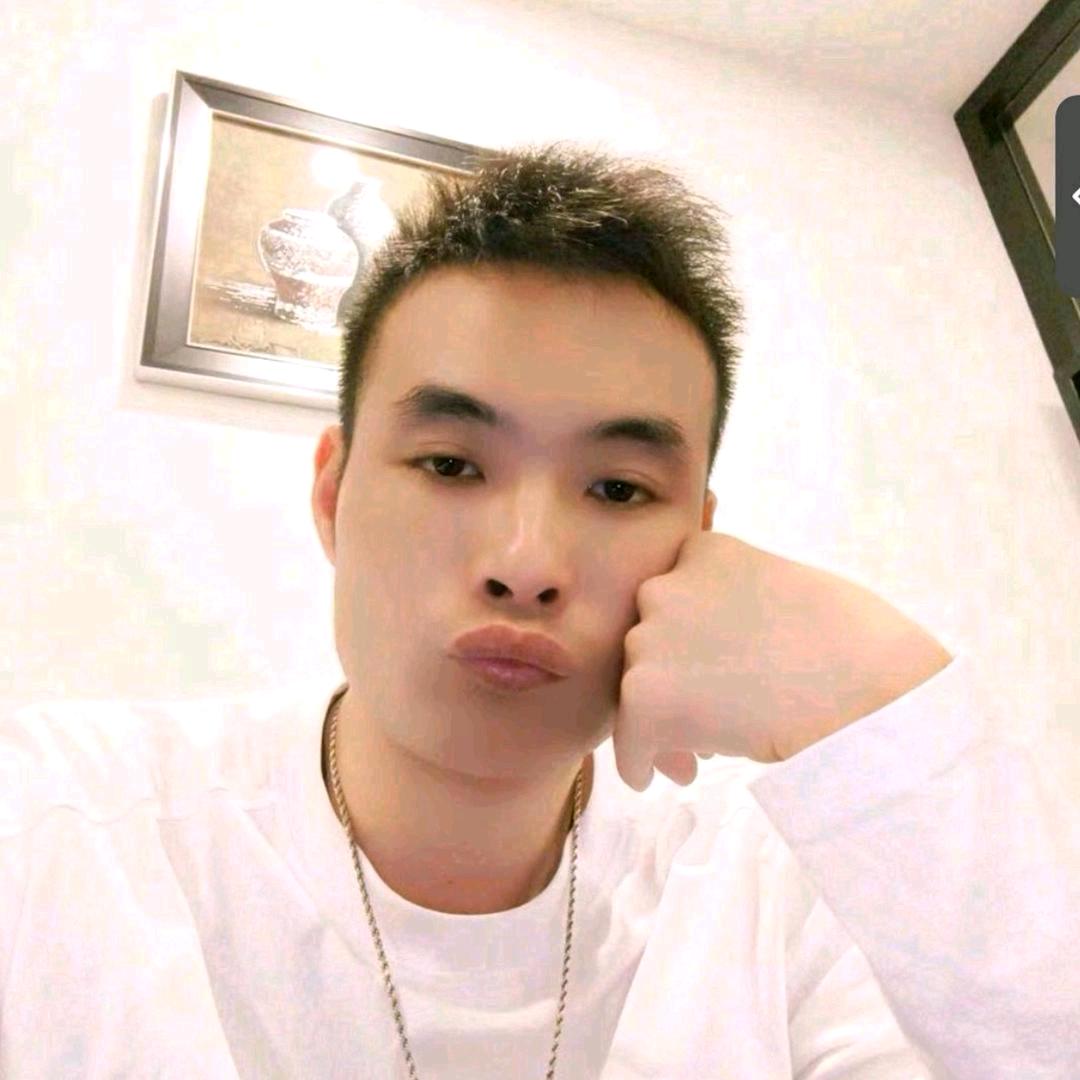 小猪同学🐷