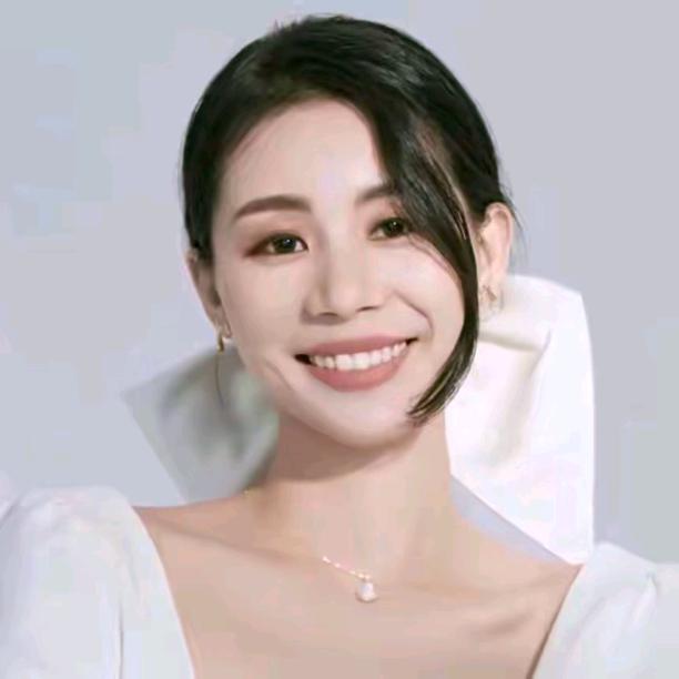 麦芽Mayya直播穿搭优选