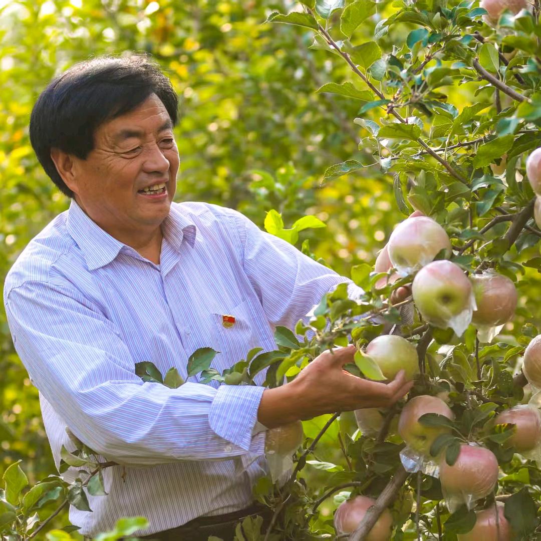 一个老书记的快乐生活（直播助农）